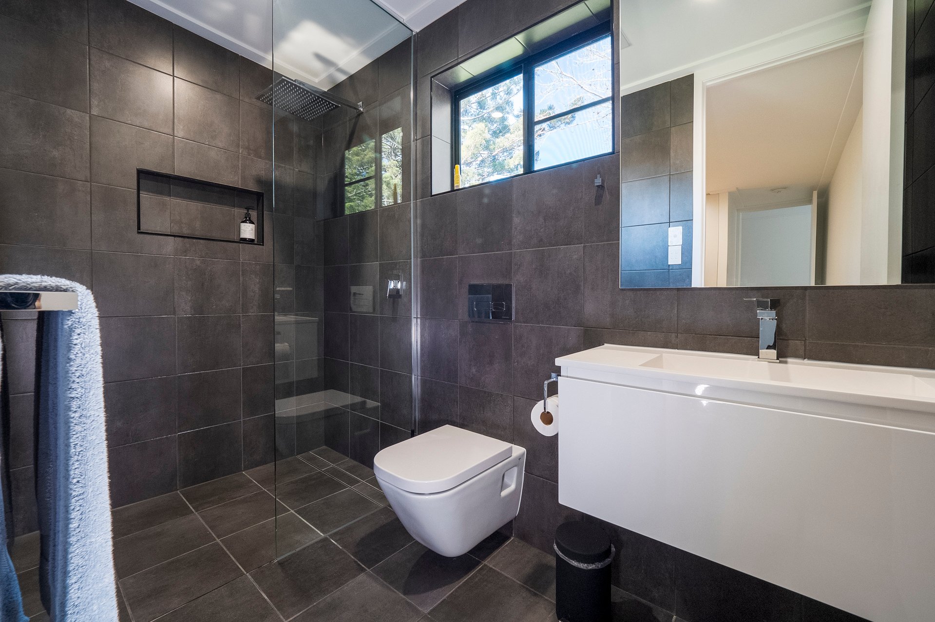 Modular_Home_Design_Trend_Bathroom